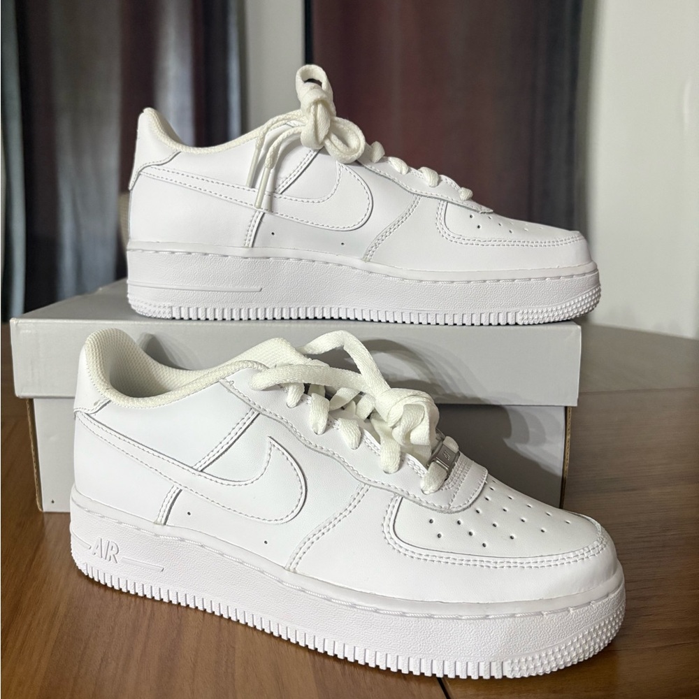 Nike Air Force 1 Low White Sneakers 6Y or Women’s 7.5/8